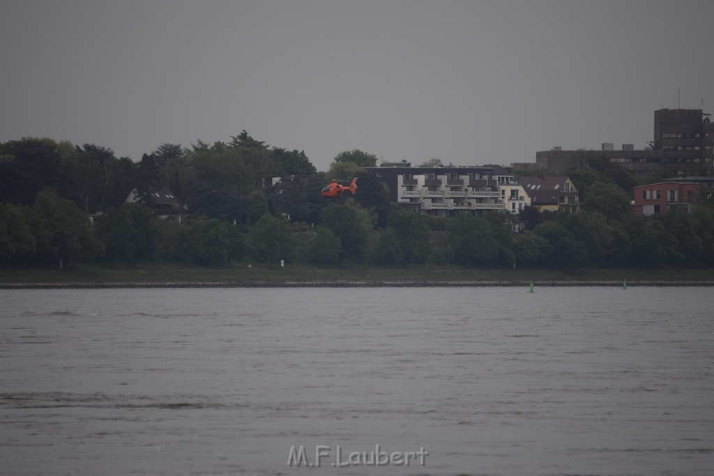 PRhein Koeln Porz Ensen Schwimmer untergegangen P037.JPG - Miklos Laubert